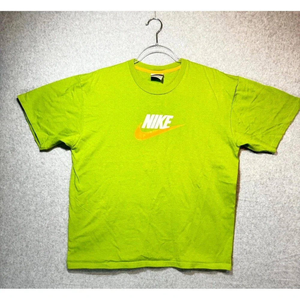 Nike T-Shirt Men Medium Green Graphic Print Logo Crew Neck Short Sleeve Pullover